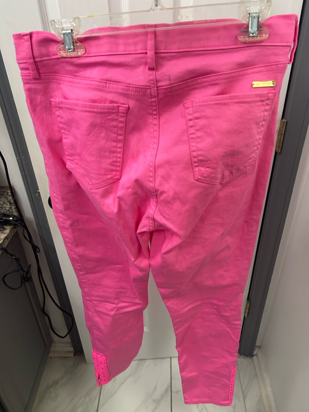 NWT LILLY PULITZER hot pink denim jeans. - Picture 4 of 16
